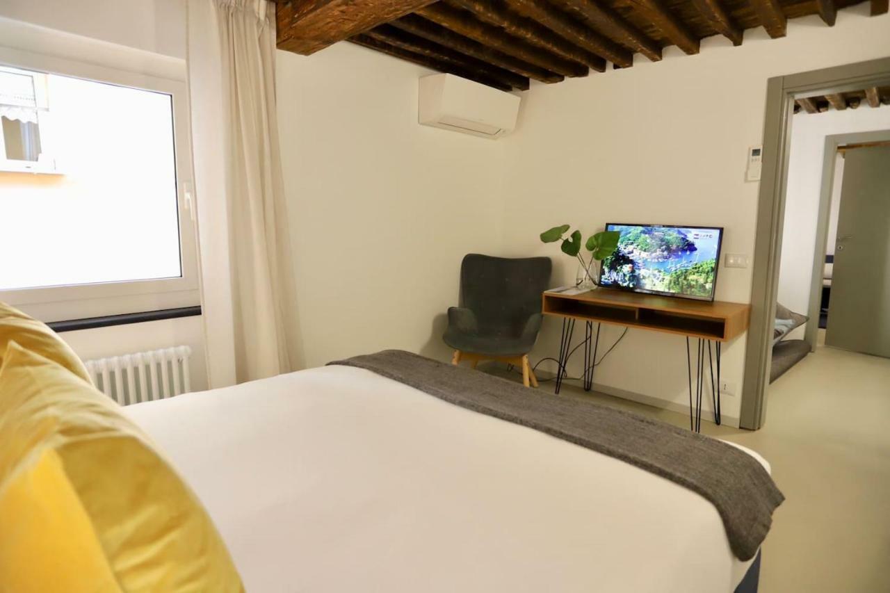 San Lorenzo Small Apartment Gênes Extérieur photo